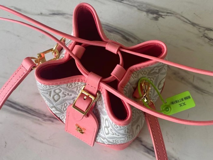 Handbag Louis Vuitton M81112 size 11.5 x 12 x 11.5cm