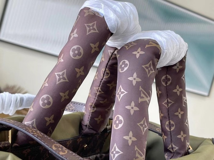 Handbag Louis Vuitton M59005 M59007 size 41 x 34 x 19cm