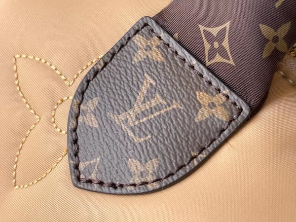 Handbag Louis Vuitton M59008 size 25 x 19 x 15cm