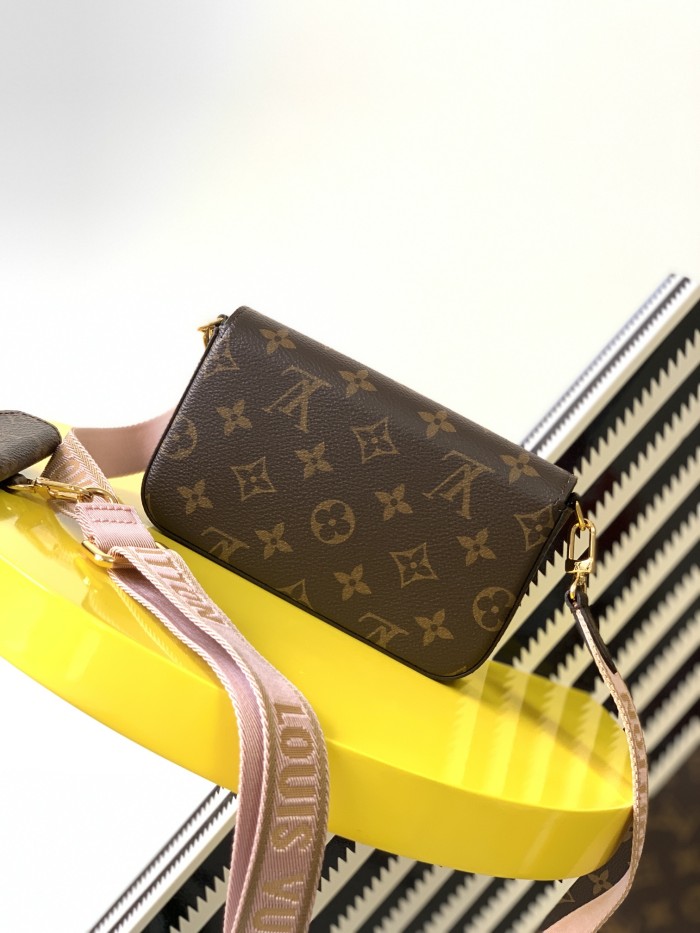 Handbag Louis Vuitton M80091 size 17x9.6x3.5cm