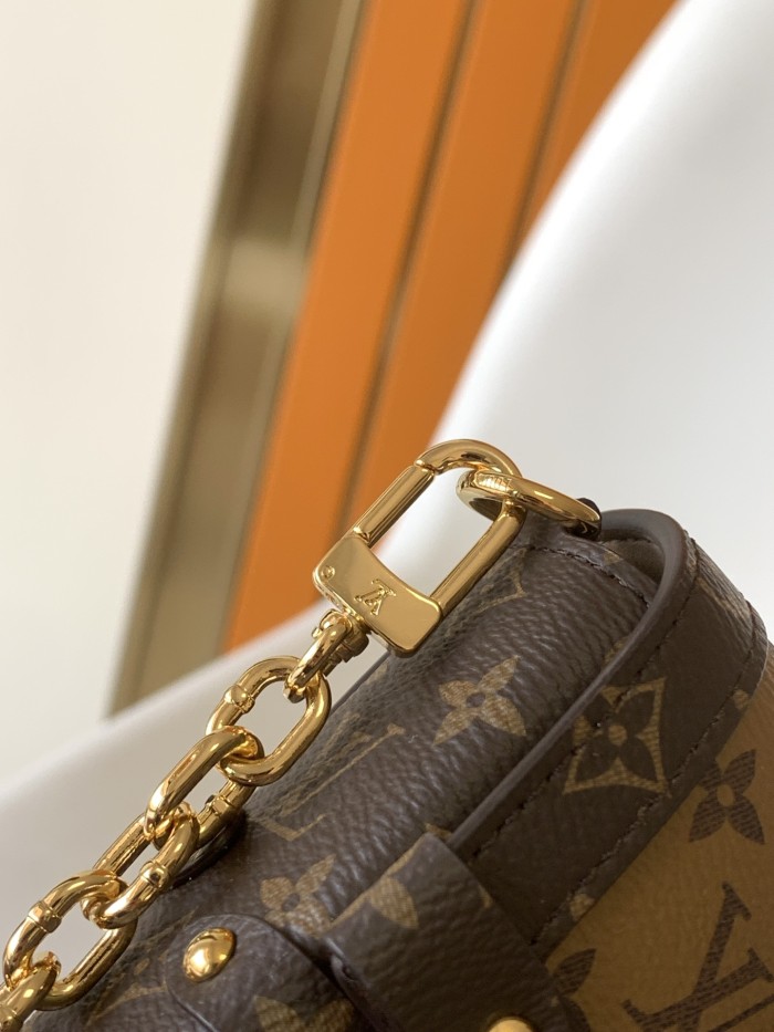 Handbag Louis Vuitton M67913 M67873 size 11 x 17.5 x 3.5cm