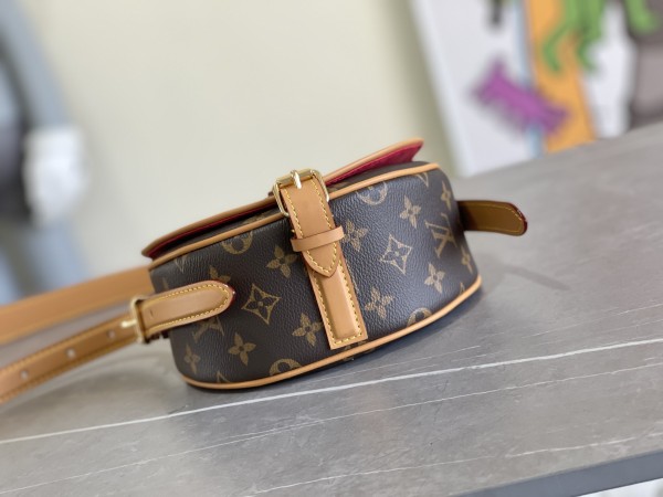 Handbag Louis Vuitton M44860 size 19x9x16cm