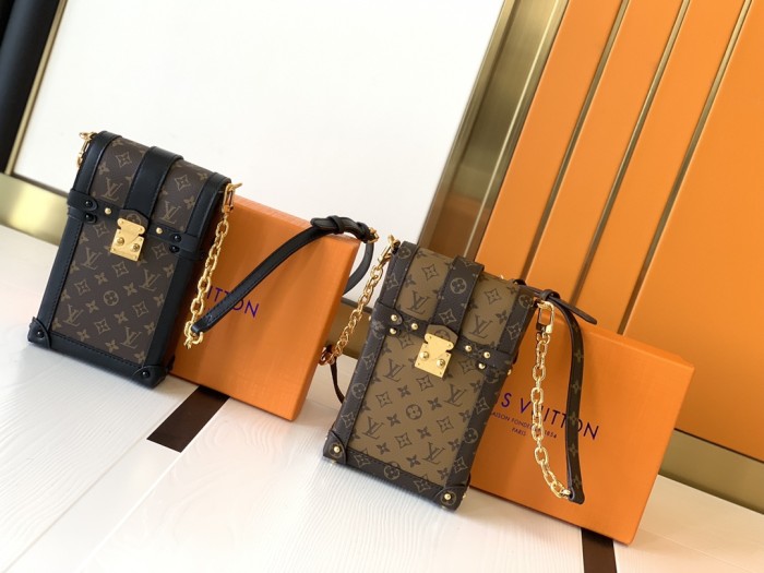 Handbag Louis Vuitton M67913 M67873 size 11 x 17.5 x 3.5cm