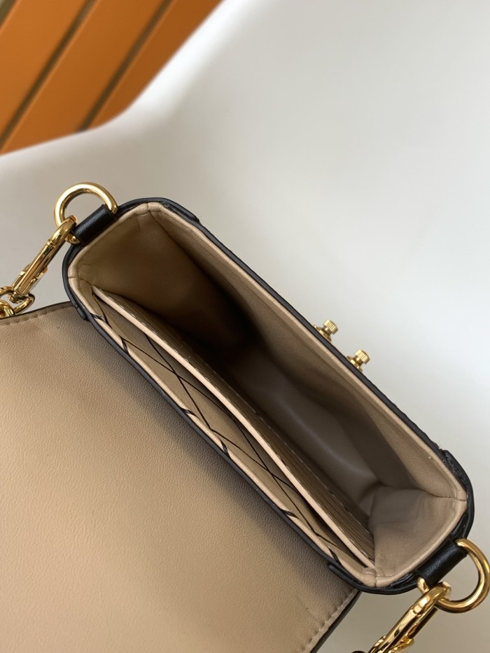 Handbag Louis Vuitton M67913 M67873 size 11 x 17.5 x 3.5cm