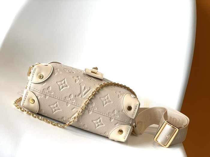 Handbag Louis Vuitton M45393 M45394 M45571 M45531 size 20x14x7.5cm