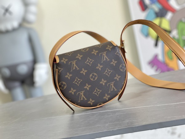 Handbag Louis Vuitton M44860 size 19x9x16cm