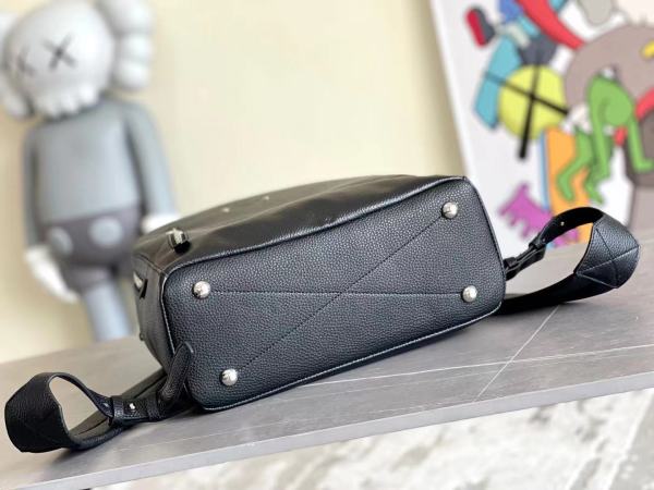 Handbag Louis Vuitton M53439 M42687 M57288 size 31X43X13CM 