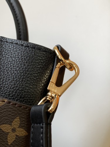 Handbag Louis Vuitton M57728 M57729 M58918 M55302 M58485 size 25.0 x 20.0 x 12.0 cm