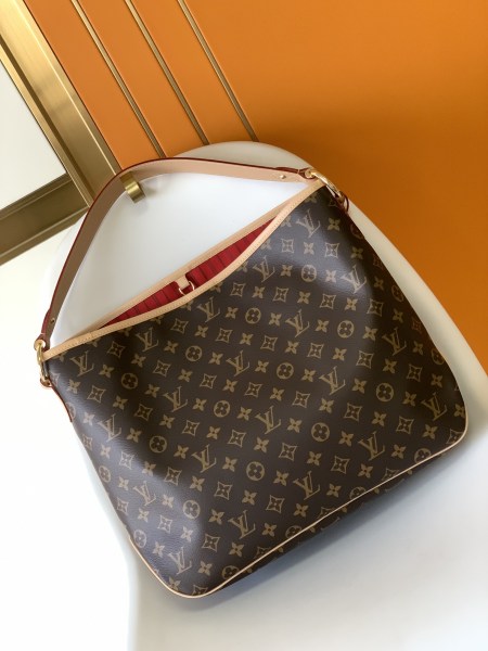 Handbag Louis Vuitton M50156 size ：41.0×33.0×15.0 cm