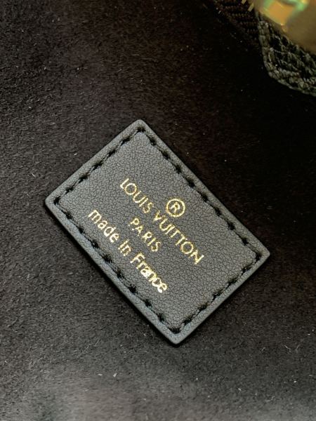 Handbag Louis Vuitton M57728 M57729 M58918 M55302 M58485 size 25.0 x 20.0 x 12.0 cm