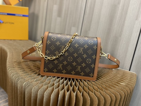 Handbag Louis Vuitton M44391 size 25.0 x 17.0 x 10.5cm M44580 size 20.0 x 15.0 x 9.0cm M68746 size 18.5x12x5cm