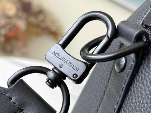 Handbag Louis Vuitton M57082 size 27 × 17× 13cm