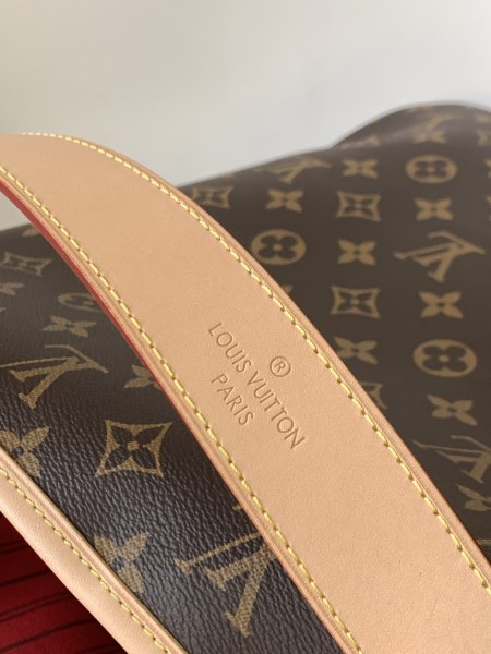 Handbag Louis Vuitton M50156 size ：41.0×33.0×15.0 cm