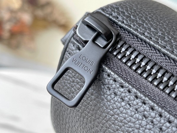 Handbag Louis Vuitton M57844 size 21 x 12 x 9cm