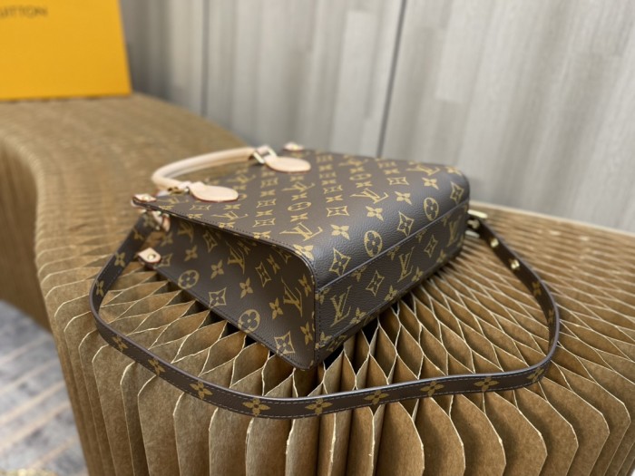 Handbag Louis Vuitton M45848 size 30x10x31cm M45847 size 20*10*21cm