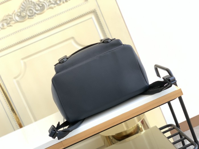 Handbag Louis Vuitton M58644 size 30 x 42 x 17cm