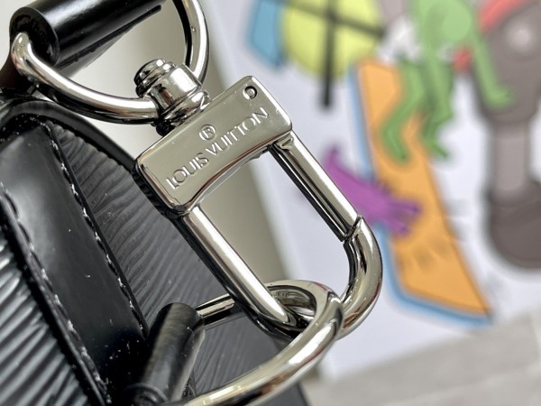 Handbag Louis Vuitton M53419 size 45x27x20cm