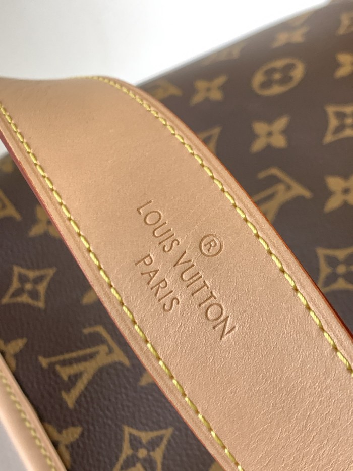 Handbag Louis Vuitton M50156 size ：41.0×33.0×15.0 cm