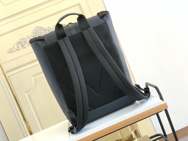 Handbag Louis Vuitton M58644 size 30 x 42 x 17cm