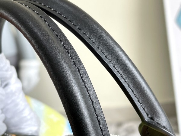 Handbag Louis Vuitton m45758 size 50 x 29 x 23cm