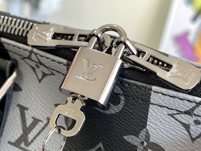 Handbag Louis Vuitton M40567 size 50 x 29 x 22cm