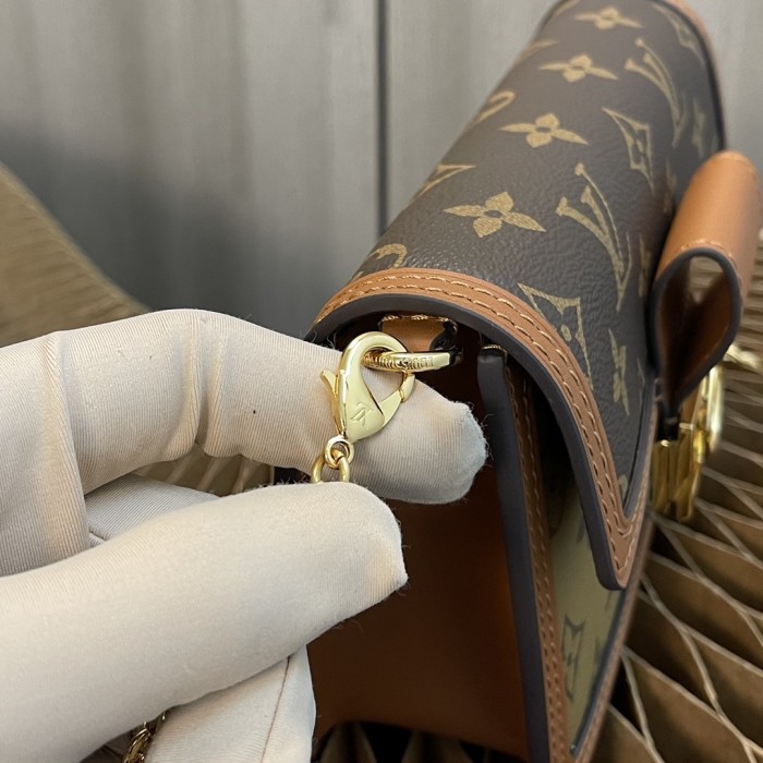 Handbag Louis Vuitton M44391 size 25.0 x 17.0 x 10.5cm M44580 size 20.0 x 15.0 x 9.0cm M68746 size 18.5x12x5cm