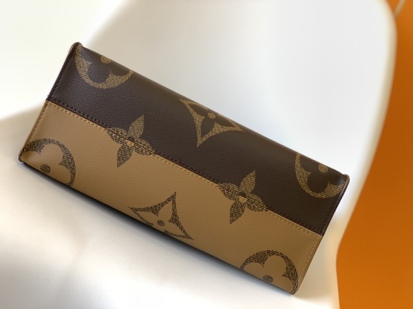 Handbag Louis Vuitton M45320 size 41 x 34.0 x 19.0 cm M45321 size 35 x 27 x 14 cm