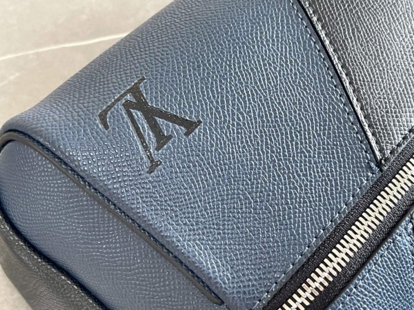 Handbag Louis Vuitton M30703 M33435 size 29.5 x 20 x 10.5 cm