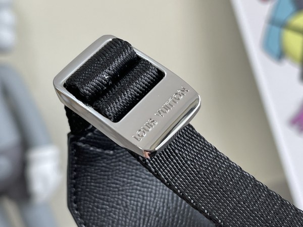 Handbag Louis Vuitton M30703 M33435 size 29.5 x 20 x 10.5 cm