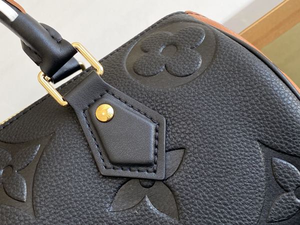 Handbag Louis Vuitton M58524 M45840 size 25x19x15cm