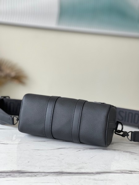 Handbag Louis Vuitton M57844 size 21 x 12 x 9cm