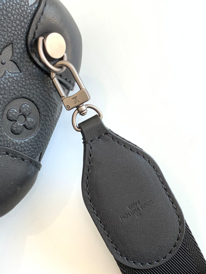 Handbag Louis Vuitton M20439 M45579 size 21 x 12 x 6.5cm