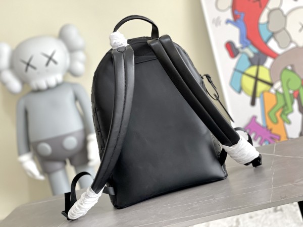 Handbag Louis Vuitton M57959 size 31 x 42 x 15cm