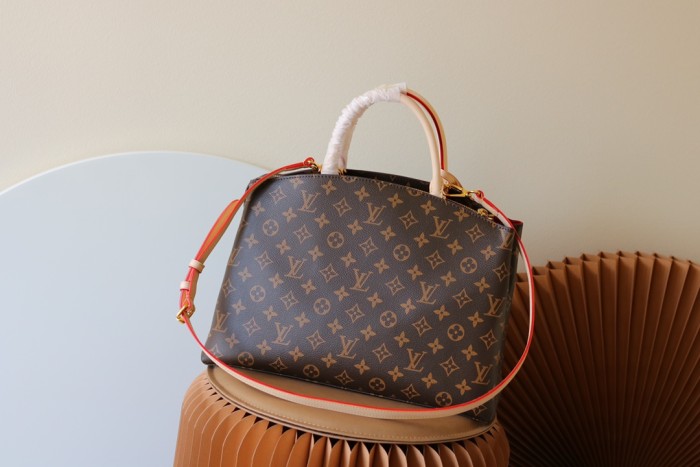 Handbag Louis Vuitton M45900 size：29×18×12cm M45898 size：34x24x15cm
