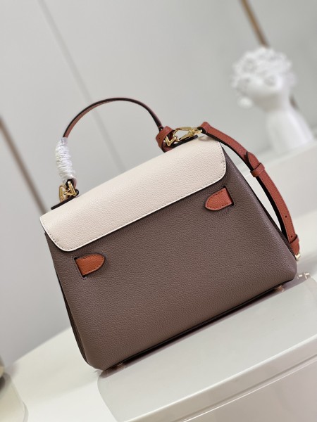 Handbag Louis Vuitton M53937 size 28×20×11.5cm