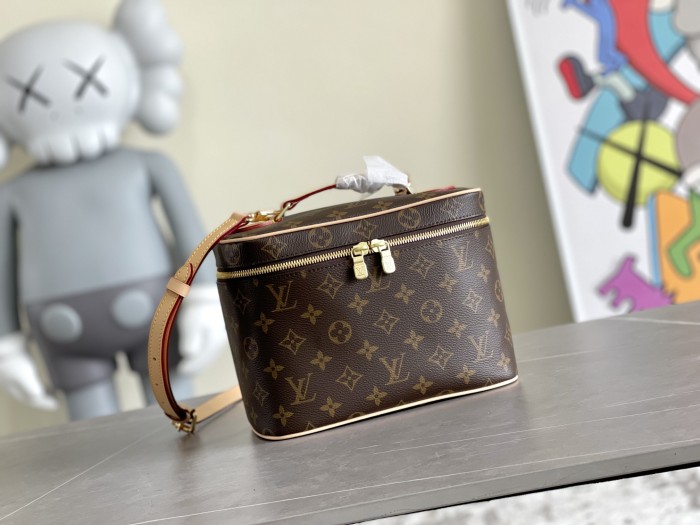 LOUIS VUITTON Nice Beauty Case Monogram Mini Brown M44495 size 20*12*13.5 cm
