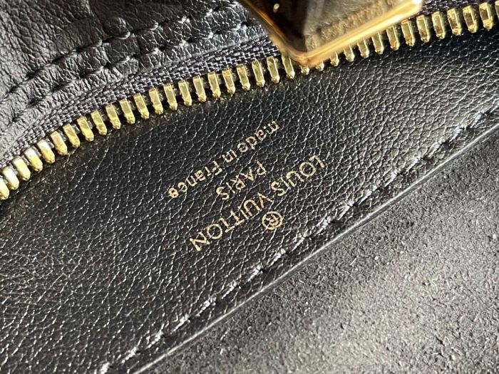 Handbag Louis Vuitton M57111 size 17.5 x 14.0 x 11.0cm