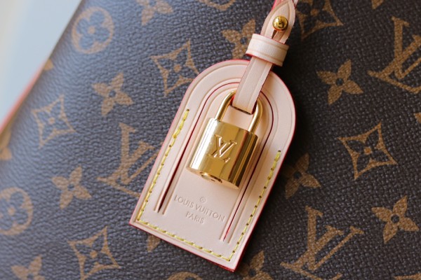 Handbag Louis Vuitton M45900 size：29×18×12cm M45898 size：34x24x15cm