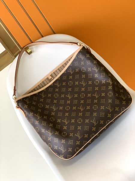 Handbag Louis Vuitton M50156 size ：41.0×33.0×15.0 cm