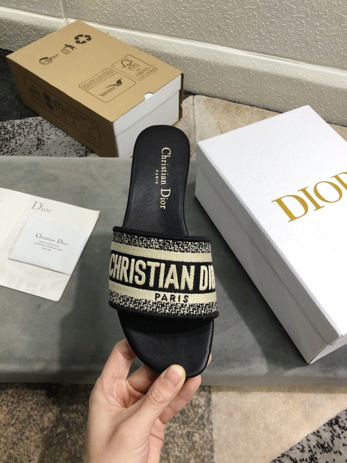 DIOR Dway Slide Slippers Women's Black