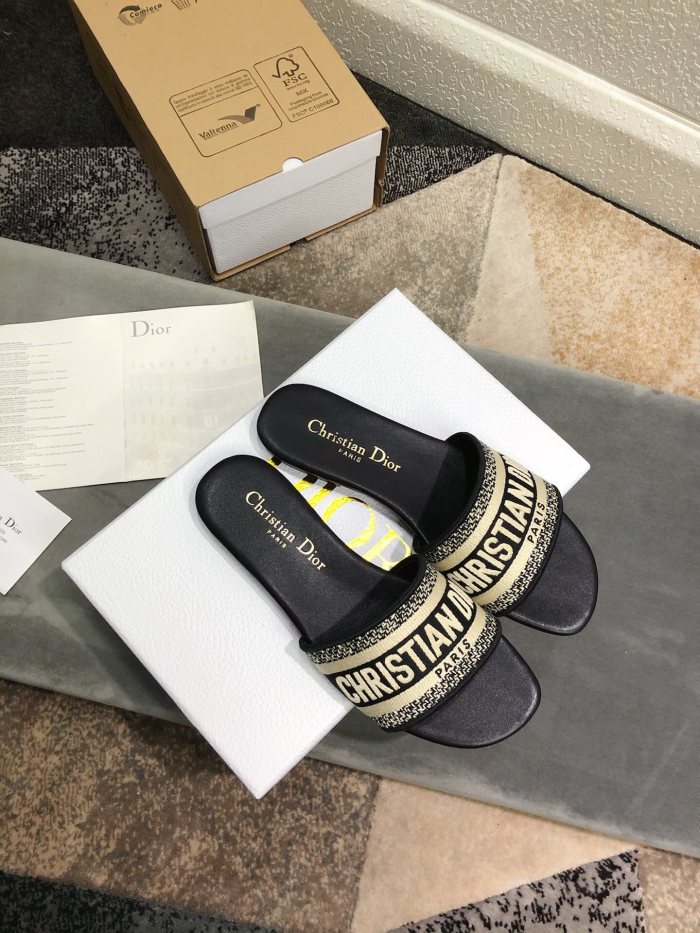 DIOR Dway Slide Slippers Women's Black