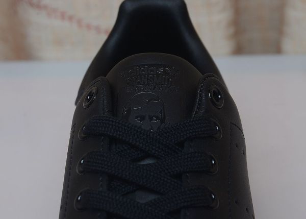 adidas Stan Smith Triple Black