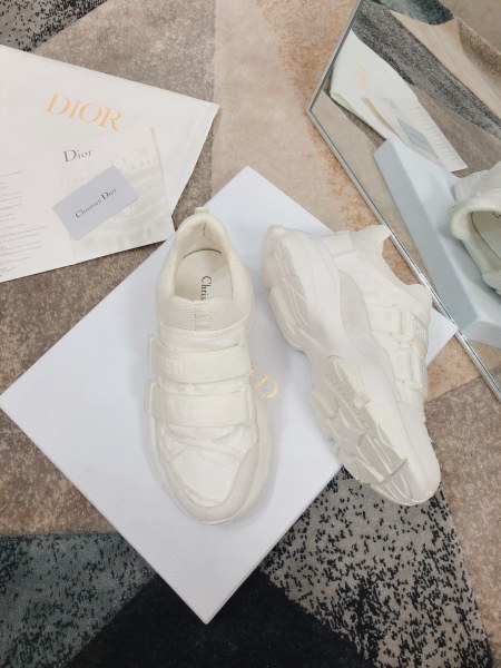 DIOR D Wander White Women's