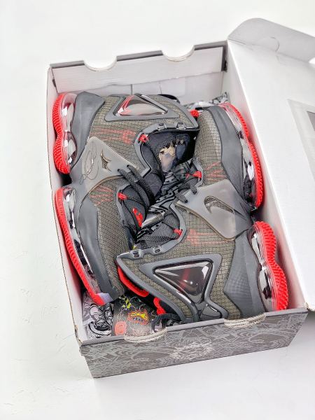 Nike LeBron 19 Bred