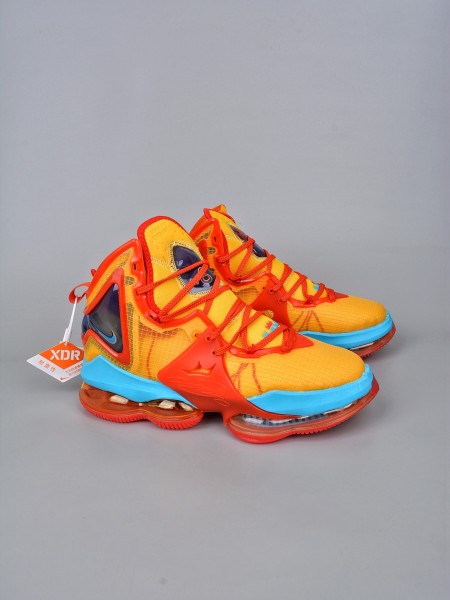Nike Lebron 19 Tune Squad