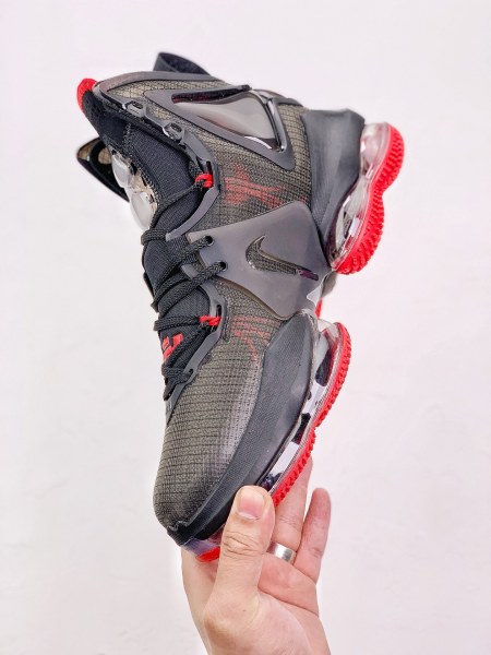 Nike LeBron 19 Bred