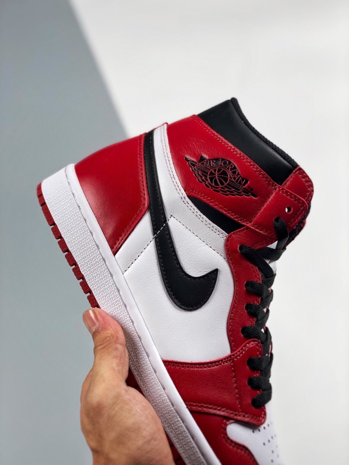 Jordan 1 Retro Chicago (2015)