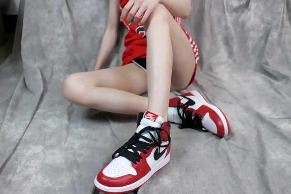 Jordan 1 Retro Chicago (2015)