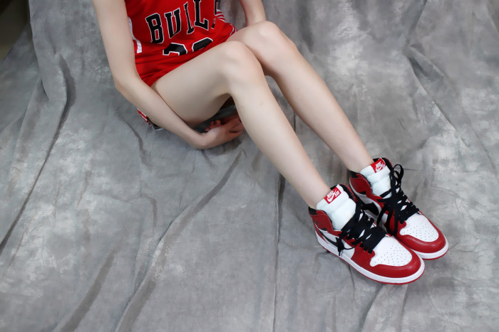 Jordan 1 Retro Chicago (2015)