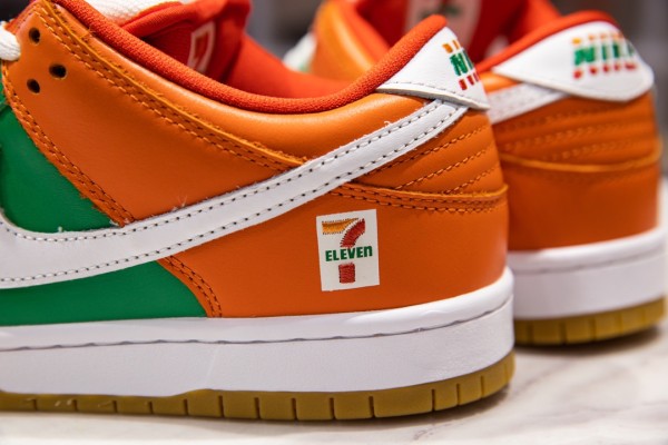 Nike SB Dunk Low 7 Eleven